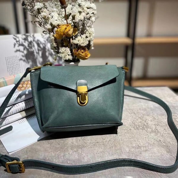 Stock 22A As3400 Main Series 1:1 Mirror Hobo Underarm Bag From Linda